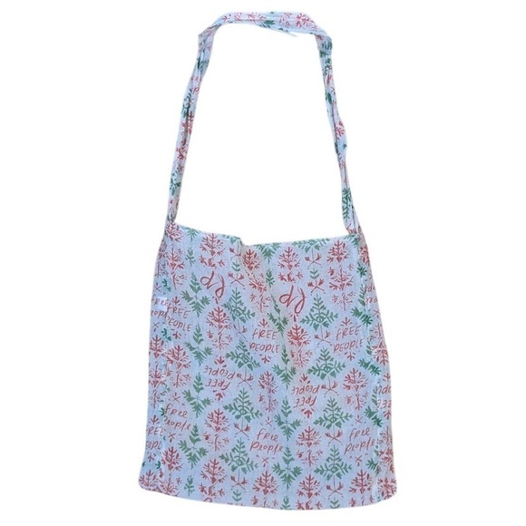 Free People Reusable Tote Bag White Green Red Snowflake Print Small Christmas - Picture 4 of 5
